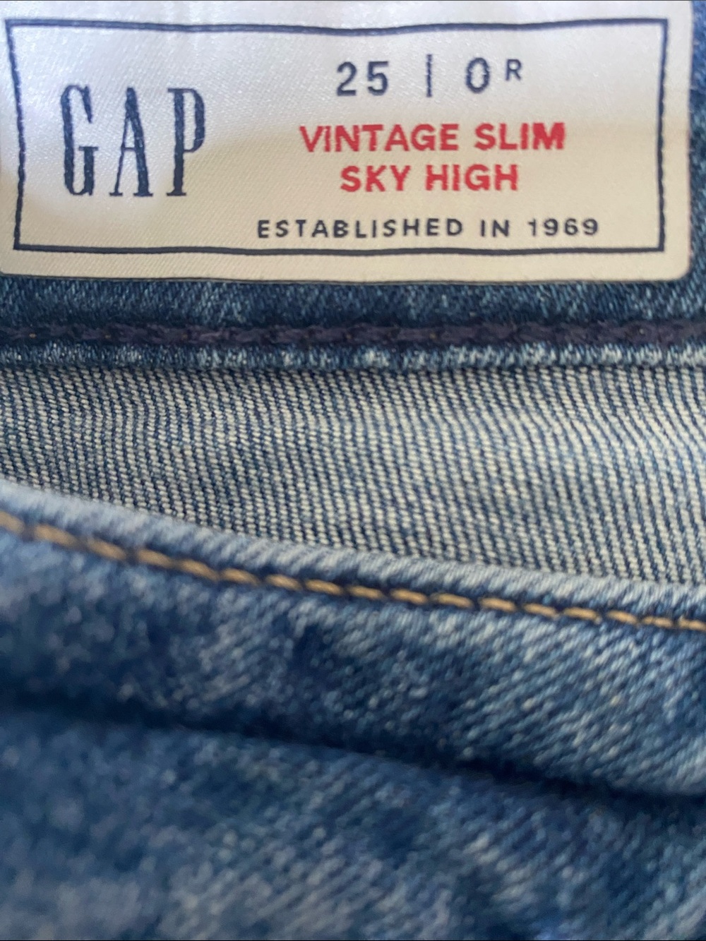 GAP Vintage Slim Sky High Distressed Jeans Size 0 - Picture 3 of 5